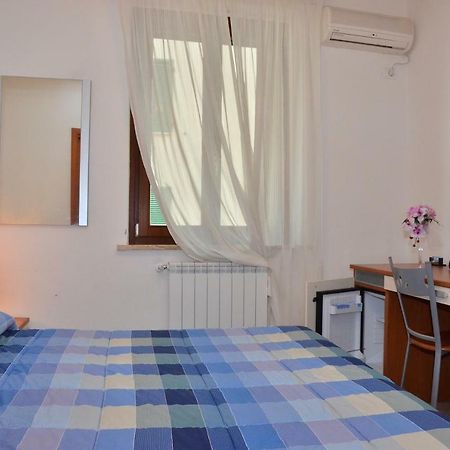 Bed and Breakfast Domo - Guest-House Il Nespolo Fiorito Orosei Exterior foto
